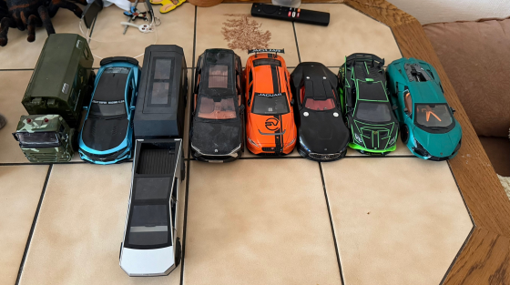 Продам металлические качественные детские машинки Донецк