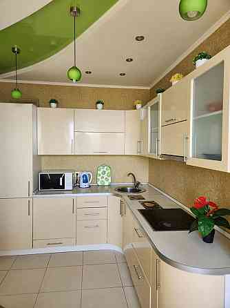 Сдаётся трёхкомнатная квартира вблизи рынка Сокол, Текстильщик Донецк