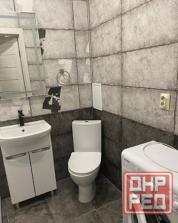 Сдаю двухкомнатную квартиру-студию 36.0 м² этаж 6, Ворошиловский район, Проспект Театральный Донецк - изображение 2