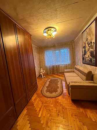 Продаётся трёхкомнатная квартира возле цирка. Донецк