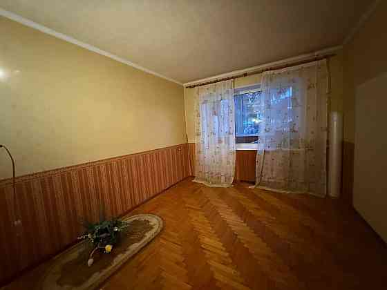 Продаётся трёхкомнатная квартира возле цирка. Донецк