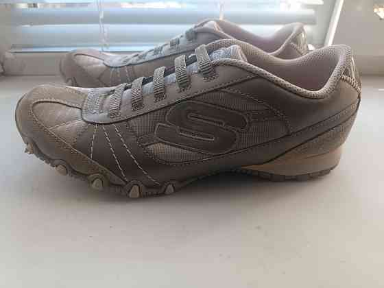 Продаются женские кроссовки Skechers Донецк