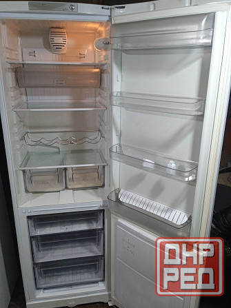Продам полностью рабочий холодильник фирмы Хотпоинт Аристон Донецк - изображение 2