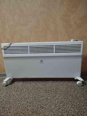 Продам электрический конвектор электролюкс до 20м.* площадь обогрева. Донецк