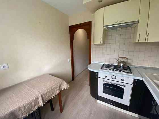 Сдам двухкомнатную квартиру 54м2 в Буденовском районе, Краснооктябрьская улица Донецк