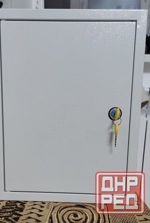 Металлический ящик с замком под эл.щиток Донецк - изображение 1