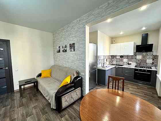 Сдаётся двухкомнатная квартира Ленинский район, Цирк Донецк