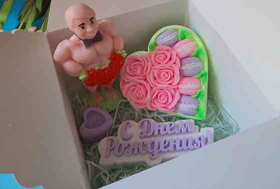 Букеты, подарочные наборы,сувенирное мыло Донецк