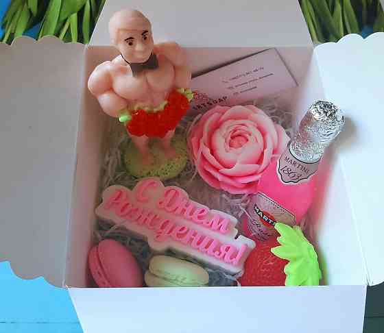 Букеты, подарочные наборы,сувенирное мыло Донецк