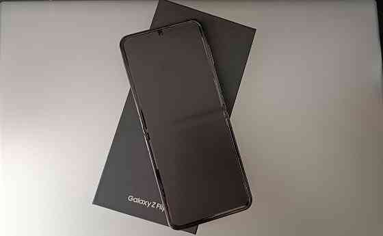 Продам телефон Samsung Galaxy Z Flip Донецк