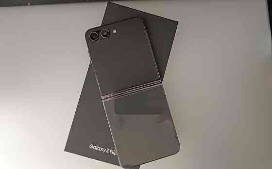 Продам телефон Samsung Galaxy Z Flip Донецк