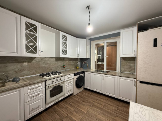 Сдаю 2-х комнатную квартиру Донецк