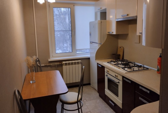 1- комнатная квартира, на длительный срок Донецк