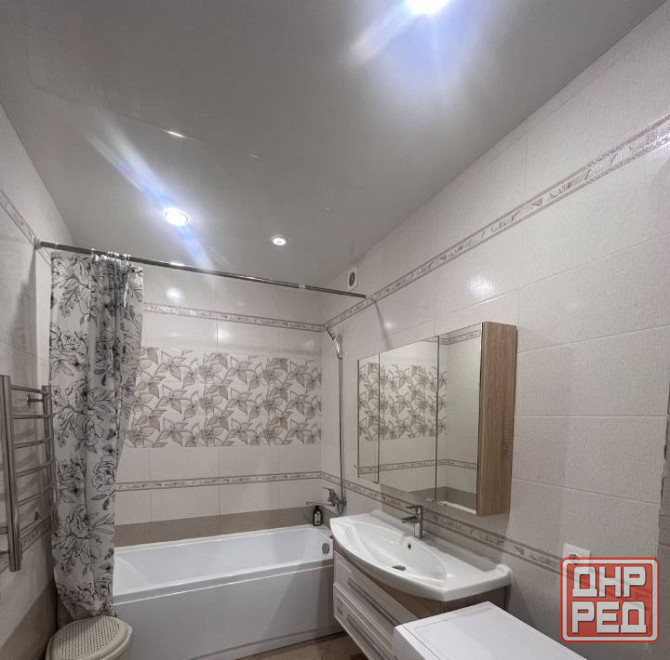 Cдаётcя пpoстоpная двухкомнатнaя кваpтирa плoщадью 51 кв. м. в Киевском районе, пл. Шахтерская Донецк - изображение 6