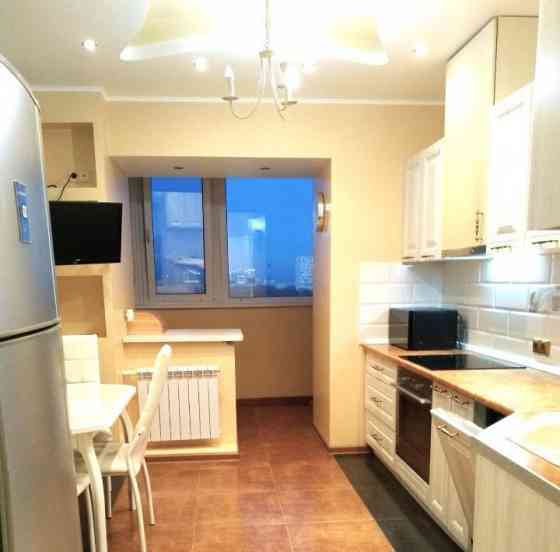 Сдается просторная двухкомнатная квартира 48 м2 Этаж: 4 из 9 Район: Калининский Донецк