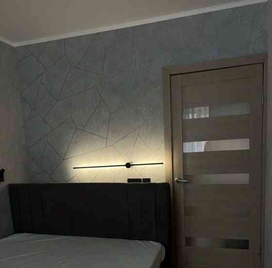 Сдаю двухкомнатную квартиру в Ворошиловском районе Донецка, ориентир библиотека им. Крупской. Донецк