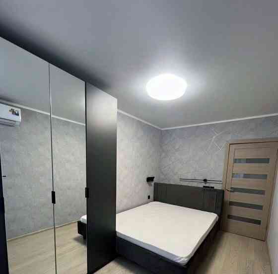 Сдаю двухкомнатную квартиру в Ворошиловском районе Донецка, ориентир библиотека им. Крупской. Донецк