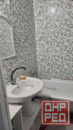 Продам 2 к.кв. на Тихом, ул.Щипачева, 5/9, под косметику Донецк - изображение 1