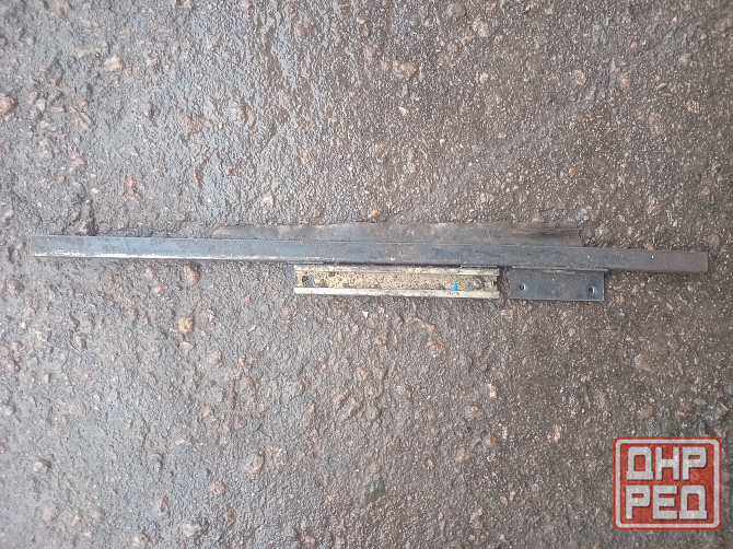 Обойма опускного стекла передней двери г-2410,3102,3110,31105 Донецк - изображение 1