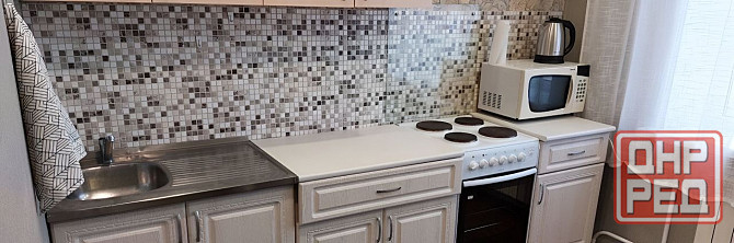 Сдаётся чистая уютная 1-комнатная квартира в Калининском районе, ул. Разенкова. Донецк - изображение 1