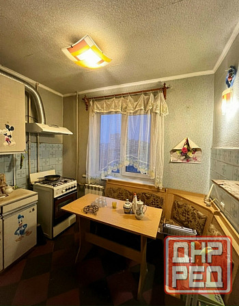 3-х комнатная квартира м-н Зеленый-1 с мебелью и техникой Макеевка - изображение 1