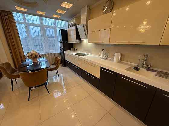 Продажа - уютной , светлой , 3х комнатной квартиры после ремонта - документы Рф. Донецк