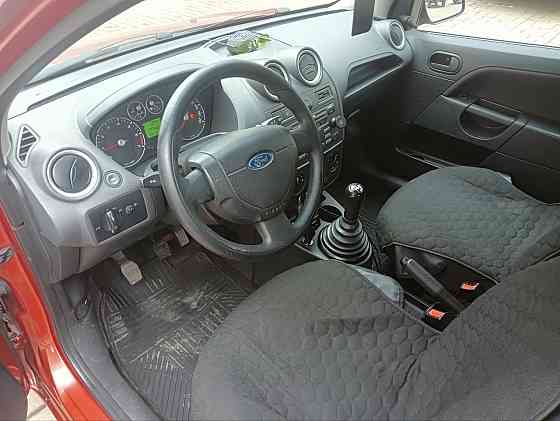 Продажа Ford Fiesta 2006год Механика Донецк