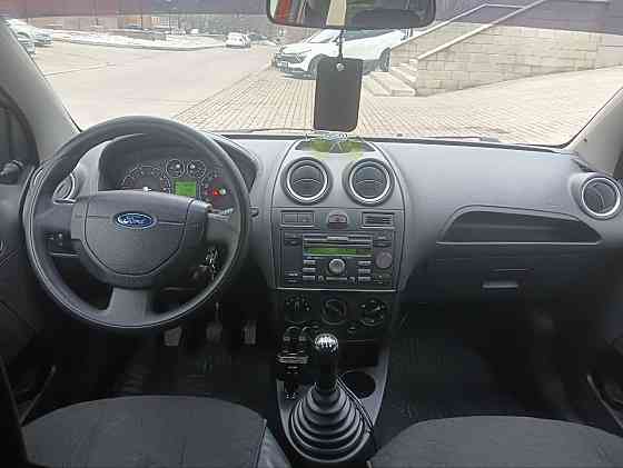 Продажа Ford Fiesta 2006год Механика Донецк