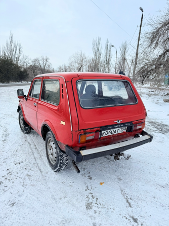 Продам крепкую ниву Торез