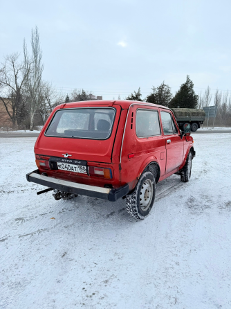 Продам крепкую ниву Торез