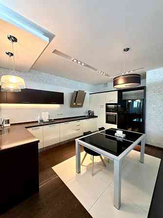 Продажа 3к.кв + паркоместо в новострое пр-кт Панфилова Донецк