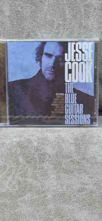 Продаю фирменный сд диск Макеевка