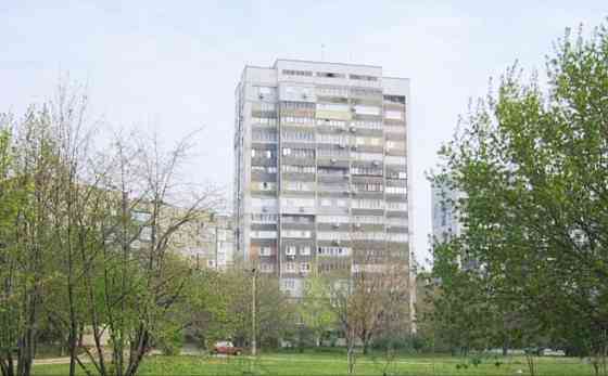 Продам 3-х комн 1/16 в Ленинском р-не, Цирк. Габаритная 75 м2. Холл. Две Лоджии. Документы готовы. Донецк