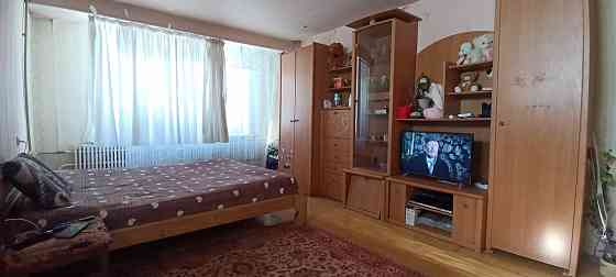 Продам 3-х комн 1/16 в Ленинском р-не, Цирк. Габаритная 75 м2. Холл. Две Лоджии. Документы готовы. Донецк