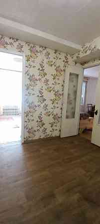 Продам 3-х комн 1/16 в Ленинском р-не, Цирк. Габаритная 75 м2. Холл. Две Лоджии. Документы готовы. Донецк