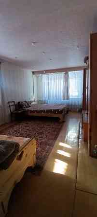 Продам 3-х комн 1/16 в Ленинском р-не, Цирк. Габаритная 75 м2. Холл. Две Лоджии. Документы готовы. Донецк