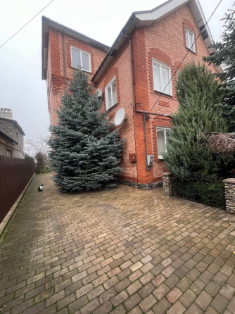 Продается добротный жилой 3 этажный дом со всем необходимым Мариуполь