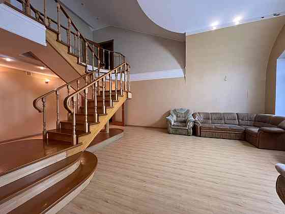 ARENDA KomFort Klass - 2-х Уровневой Квартиры в Центре Донецка! Вода Круглосуточно ! Консьерж! Донецк