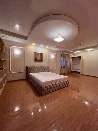 ARENDA KomFort Klass - 2-х Уровневой Квартиры в Центре Донецка! Вода Круглосуточно ! Консьерж! Донецк