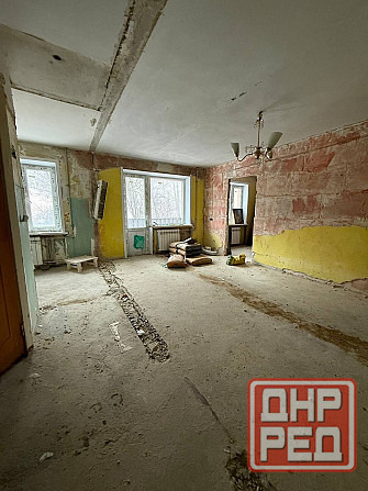 Продается трехкомнатная квартира в Центральном районе Мариуполь - изображение 1