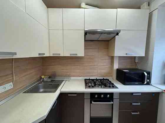 Сдается в аренду: 2-комнатная квартира-студия по адресу: г. Донецк, м-н Мирный, р-н Кировский. Донецк