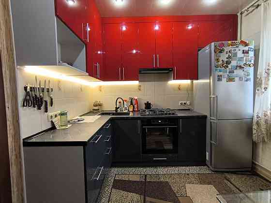 Продам 2х ком квартиру.мкр Зеленый Макеевка