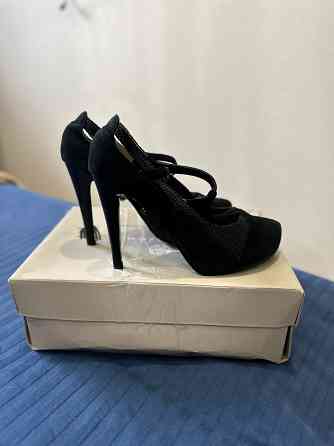 Новые туфли замшевые 36р Донецк