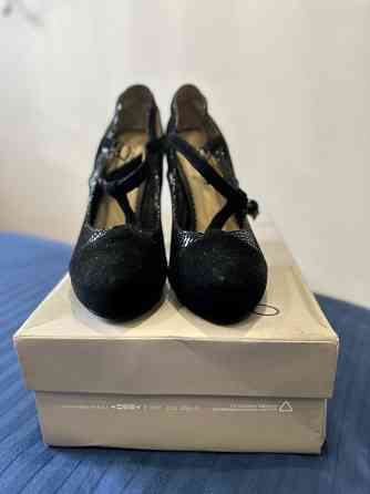 Новые туфли замшевые 36р Донецк