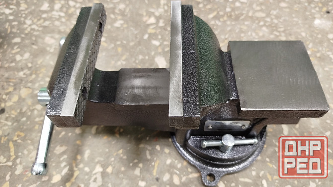 Тиски поворотные 125 мм губы Донецк - изображение 1