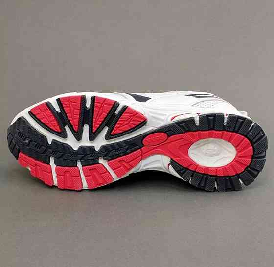 Кроссовки новые BONA Донецк