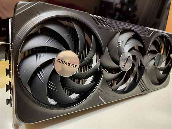 Видеокарта RTX 4090 GIGABYTE GAMING OC GV-N4090GAMING OC 24G RTX4090 Макеевка