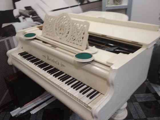 продам рояль Снежное