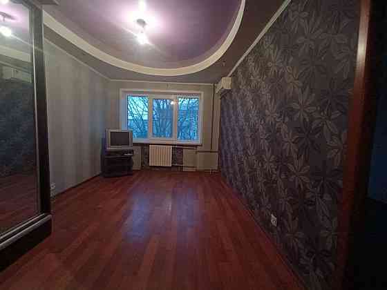 продам 2-комнатную квартиру на пл.Свободы Донецк