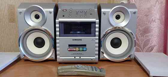 Музыкальный центр Samsung. Донецк